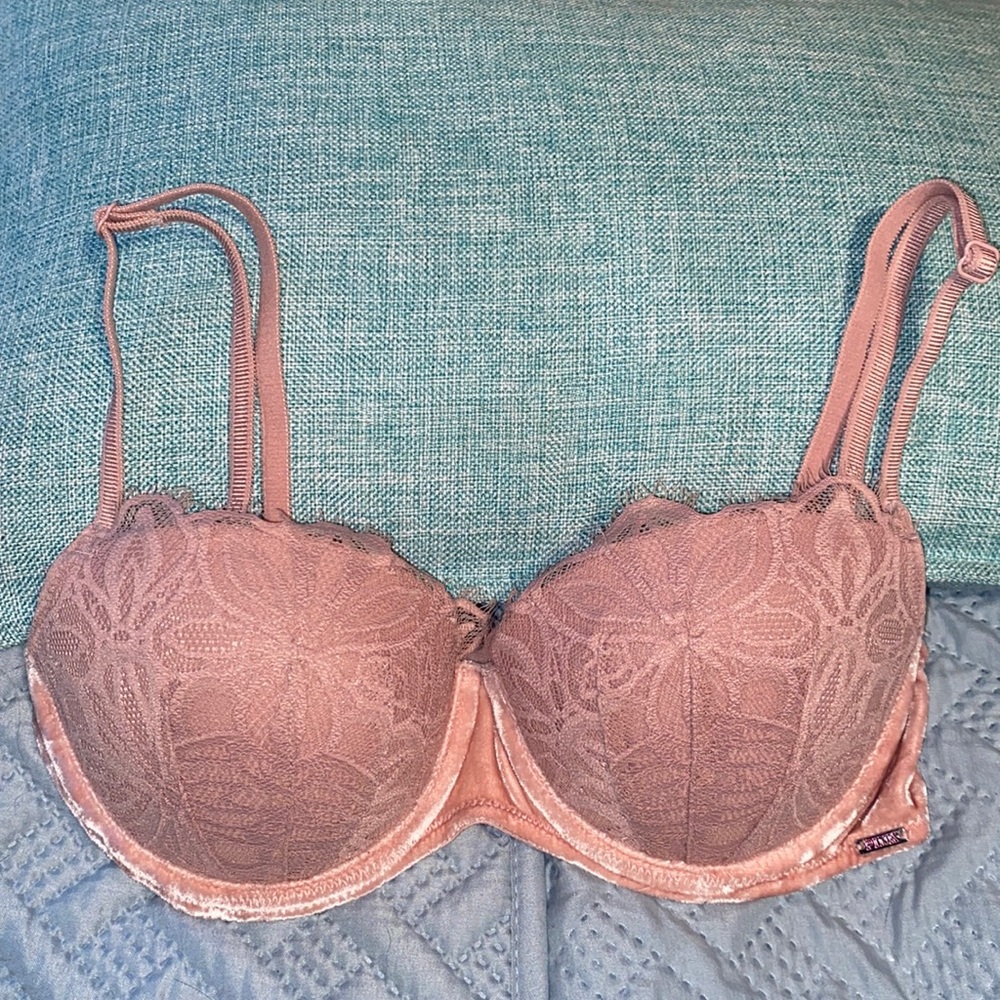 PINK Victoria’s Secret Date Night Push up Bra lace velvet antique pink 32D NWOT